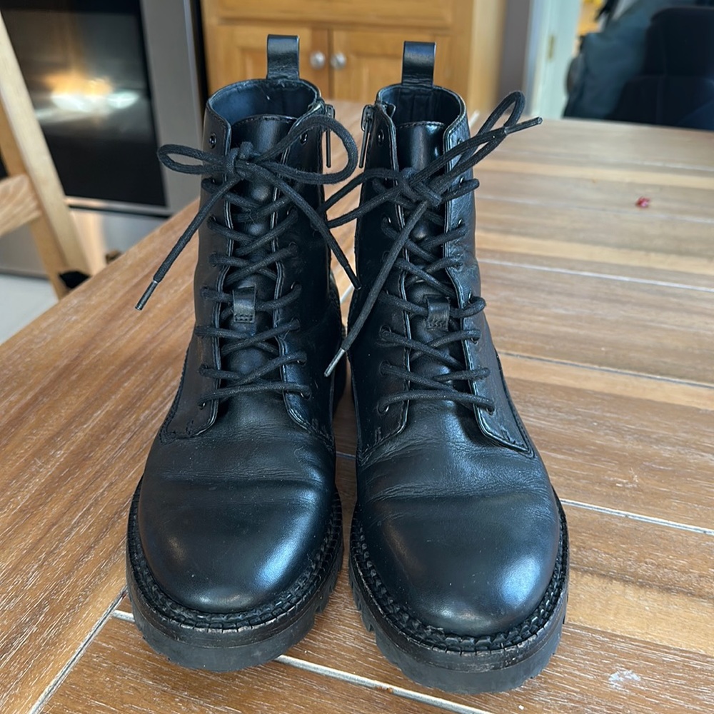 SZ 7 Vince Cabria Leather Lug Boot, Black